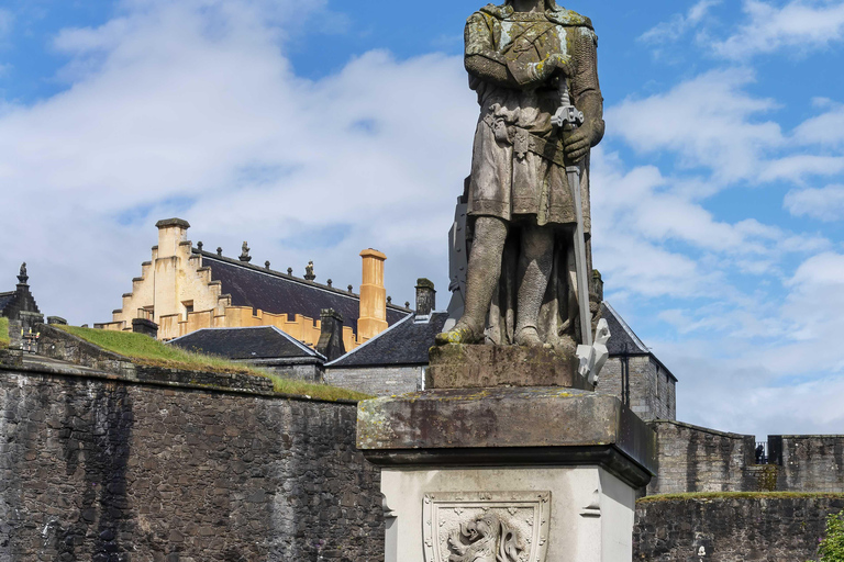 Stirling: 2-hour Best Intro Walking Tour with a Local