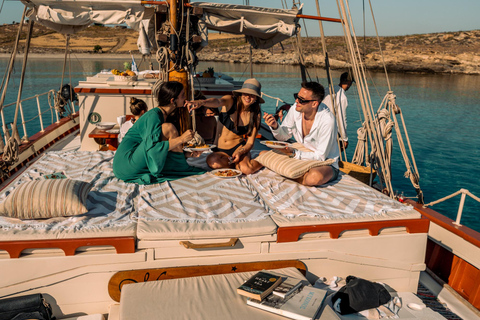 Corfou : Croisière au coucher du soleil sur un voilier traditionnel en bois