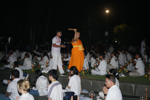 Open Tour & Private Tour Borobudur Vesak Lantern Festival OPEN TRIP Borobudur Vesak Lantern Festival