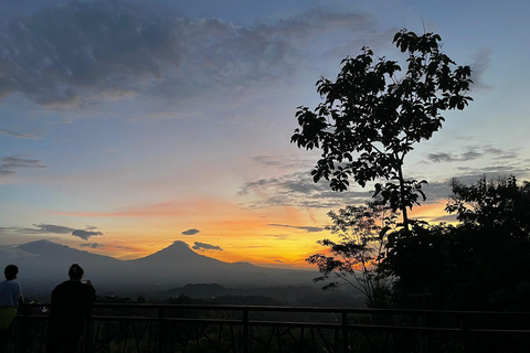 Relaxed Borobudur & Prambanan Private Tour from Yogyakarta Borobudur & Prambanan Private Day Trip