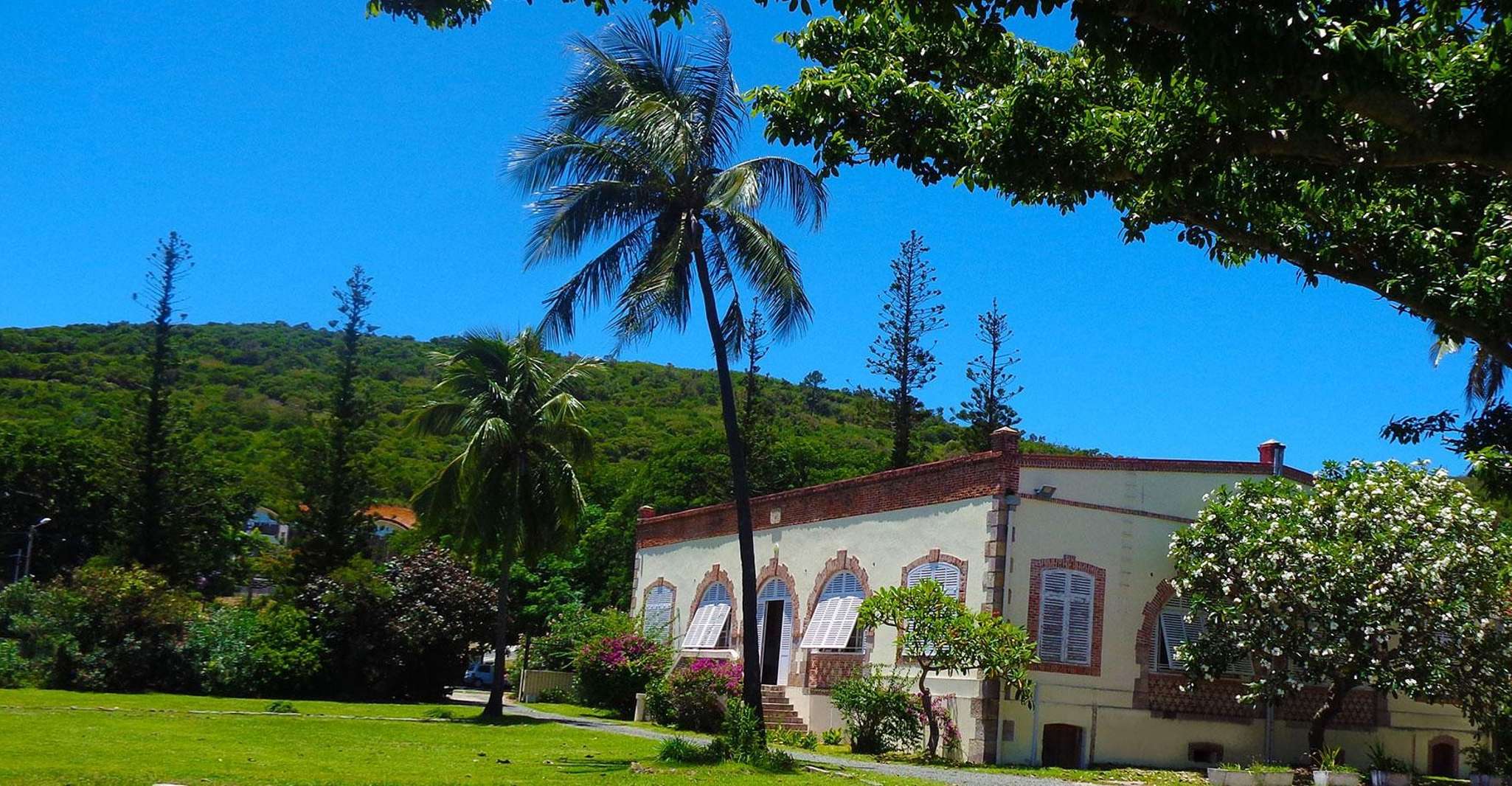 Melanesian Landscape Tour (2h30) - Housity