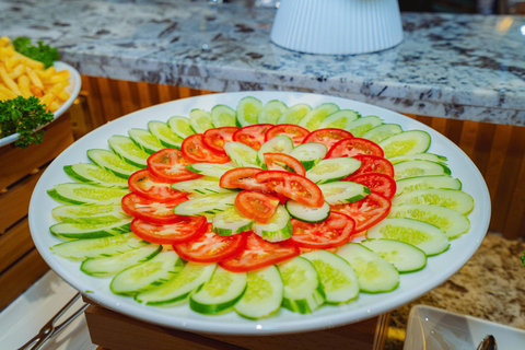 Halong Bay: Leona Dinner Cruise with Fireworks Show