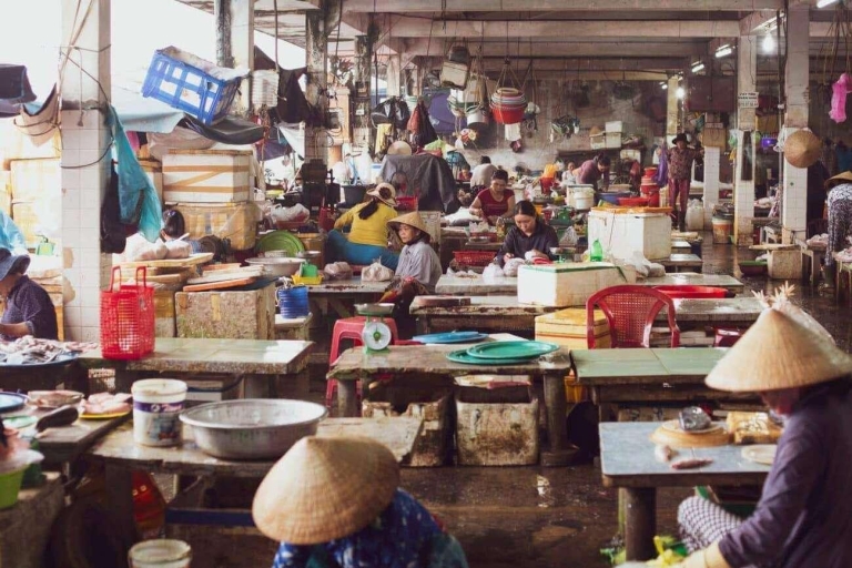 Hue: Wietnamska lekcja gotowania w lokalnym domu i wycieczka na targ