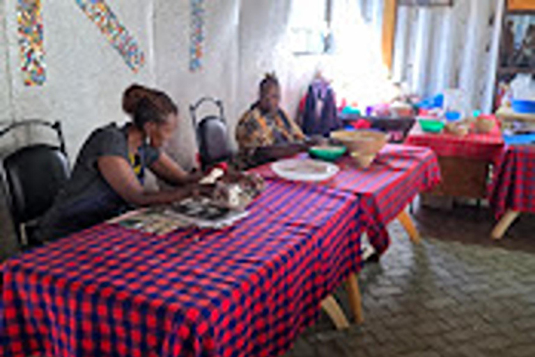 Nairobi: Kazuri Beads Factory Tour With Round-trip Transfer Nairobi: Guided Kazuri Beads Factory & Giraffes Centre Tour.