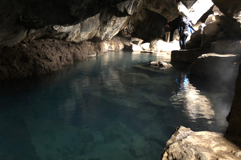 Busstur till sjön Myvatn och Godafoss från Akureyri