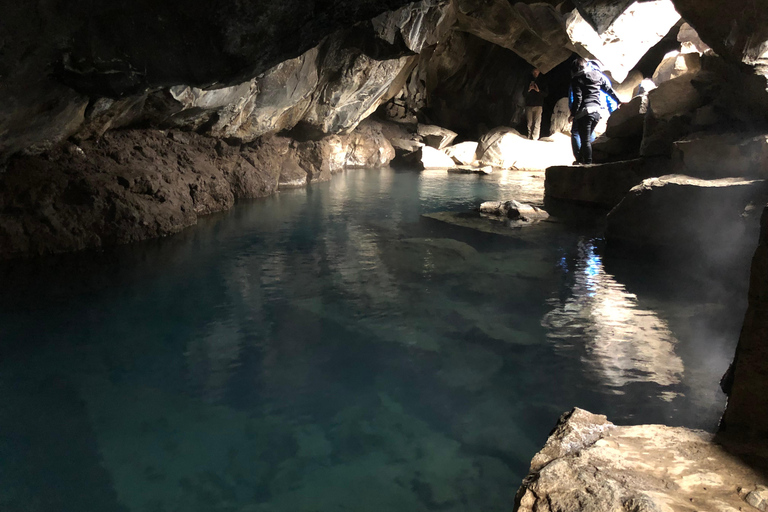 Busstur till sjön Myvatn och Godafoss från Akureyri