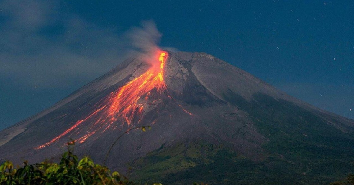 マッターホルン 火山 岩手山 山 3点セット アルプス5大名峰と絶景列車の旅 18 朝焼けのマッターホルンが見れ