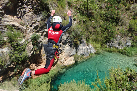 Granada & Malaga: Río Verde Canyon, Turquoise Water Jumps Private Tour