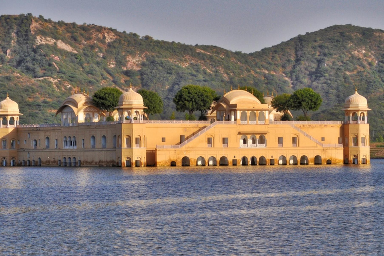 Jaipur: Full-Day Pink City Tour with Masala Tea Tour by Car and Driver with a Guide