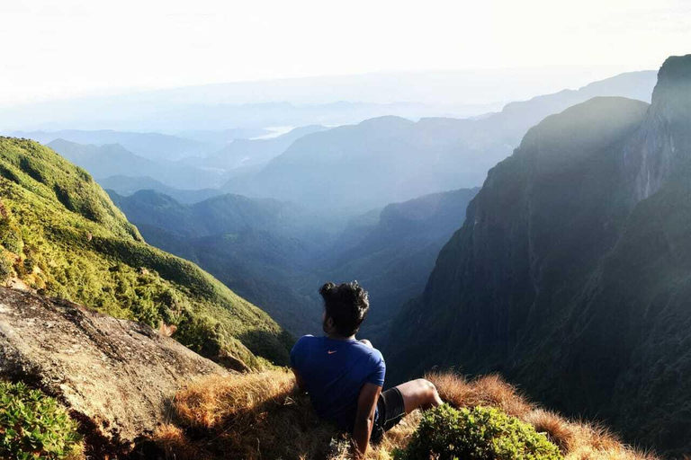 Kandy: Gombaniya Two-Day Cloud Forest Summit Trek