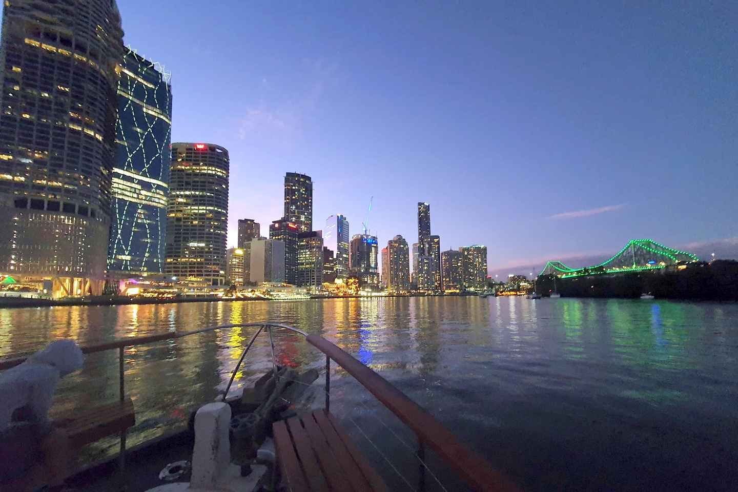 Brisbane: Sunset City Lights Cruise 5.30pm or 6pm *seasonal - Brisbane: Sunset City Lights Cruise 5.30pm or 6pm *seasonal