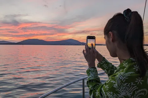 Alghero: Sunset Sailing Cruise with Aperitif