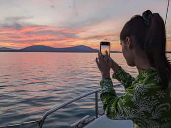 Alghero: Sunset Sailing Cruise with Aperitif