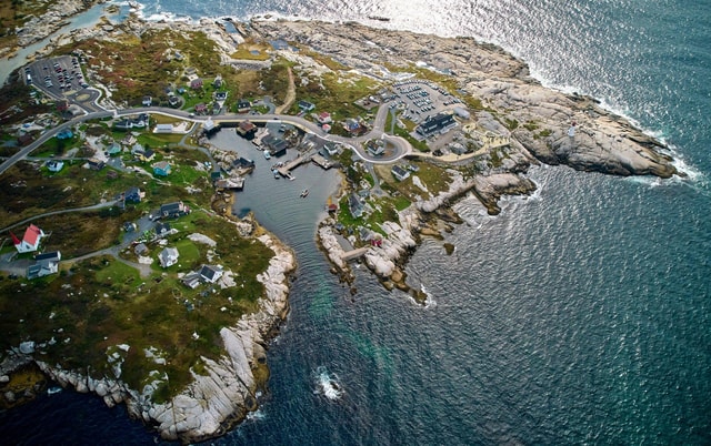 From Halifax: Peggy's Cove Bus Tour