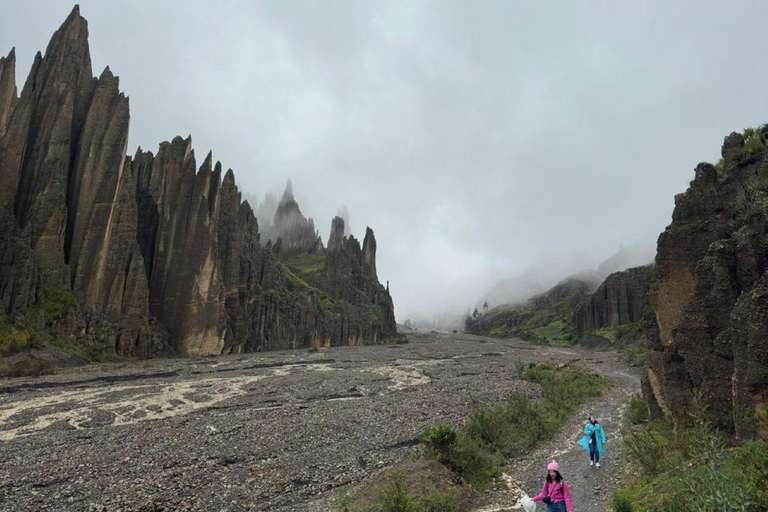 La Paz: Sunrise hike Animas Valley+ Moon Valley+ La Paz tour