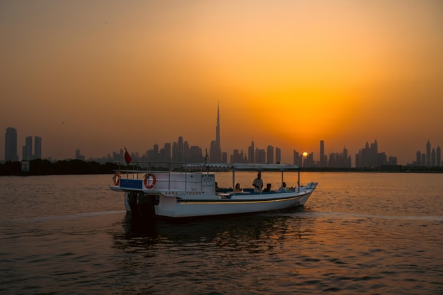 Jaddaf: Abra Boat Tour in Gold Souk