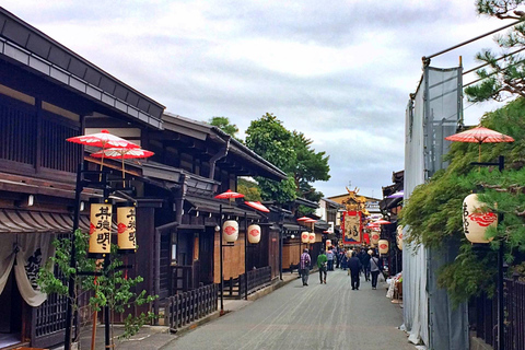 Nagoya: Takayama &amp; Shirakawa-go Day Trip w/ Hida Pork LunchNagoya: escursione di un giorno a Takayama e Shirakawa-go con pranzo a base di maiale di Hida