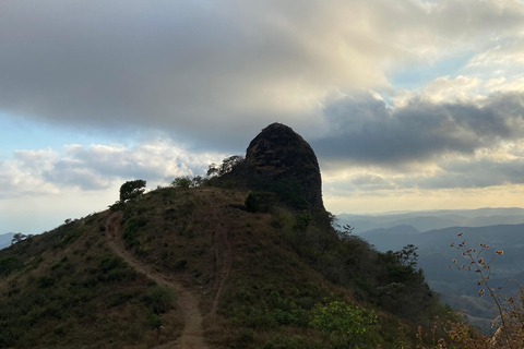 La Libertad: Wycieczka do Peñón de ComasaguaLa Libertad: Wycieczka na szczyt Peñón de Comasagua