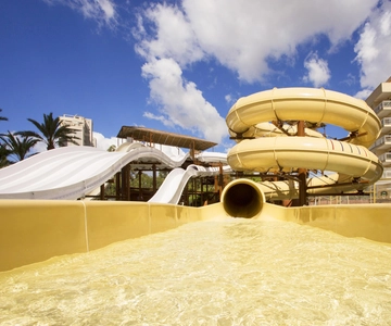 Magic Tropical Splash Day Pass