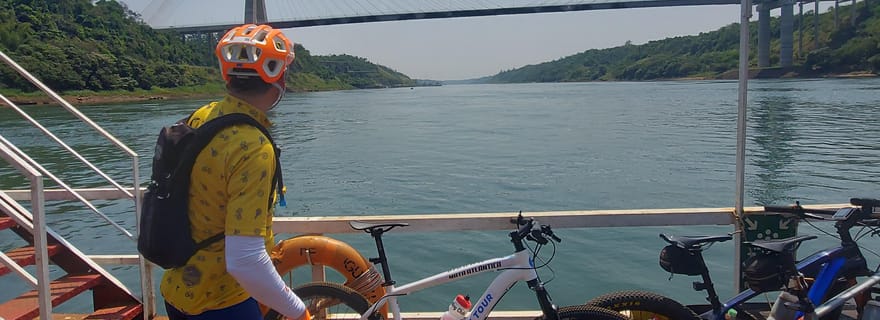 Circuit à vélo « Découvrez 3 pays en une journée » (journée complète)