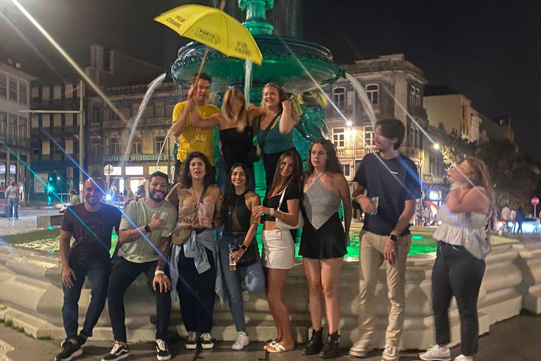 Porto: Guided City Pub Crawl with Club Entry