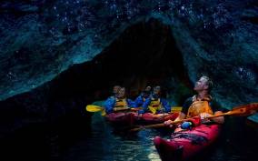 Rotorua: Evening Starlight Kayak Tour with Glowworms