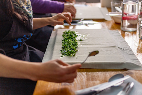 Athènes : Visite du marché alimentaire et cours de cuisine avec vinAthènes : Cours de cuisine de 4 heures avec visite du marché