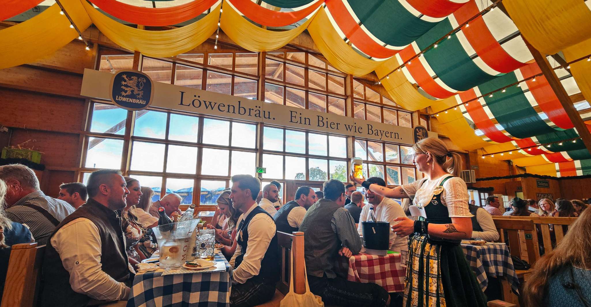 Munich: Guided Oktoberfest Experience with Beer and Lunch photo 9