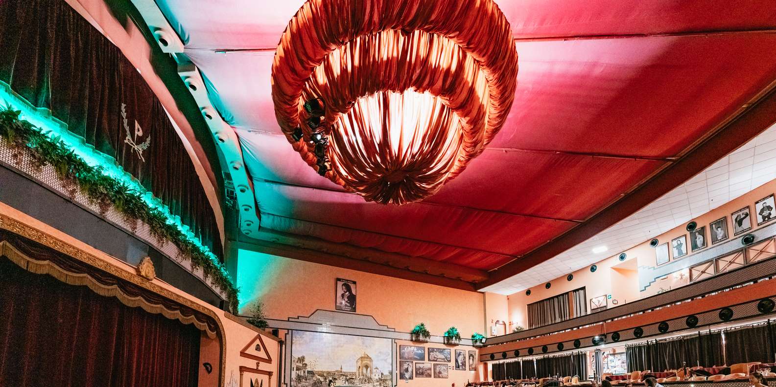 Seville: Flamenco at El Palacio Andaluz with Optional Dinner