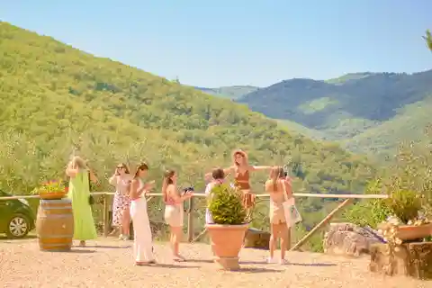 Half-day Hills Experience to San Gimignano with Pic Nic Wine