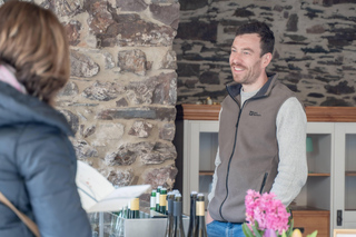 Ediger-Eller, Moselle: Guided wine tasting & vineyard tour