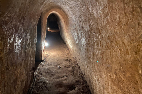 Depuis Ho Chi Minh Ville : Excursion de luxe en hors-bord dans les tunnels de Cu ChiAu départ de Ho Chi Minh Ville : Excursion de luxe en hors-bord dans les tunnels de Cu Chi