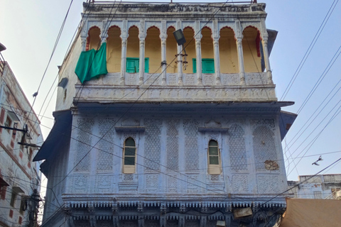 Excursão a pé pela cidade azul do patrimônio em Jodhpur.Caminhada e conversa sobre o patrimônio