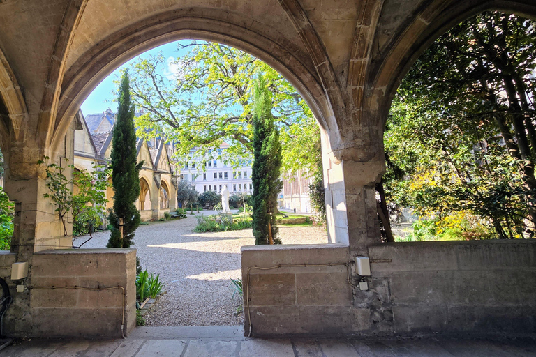 Paris: Saint-Germain and Saint-Michel Guided Walking Tour