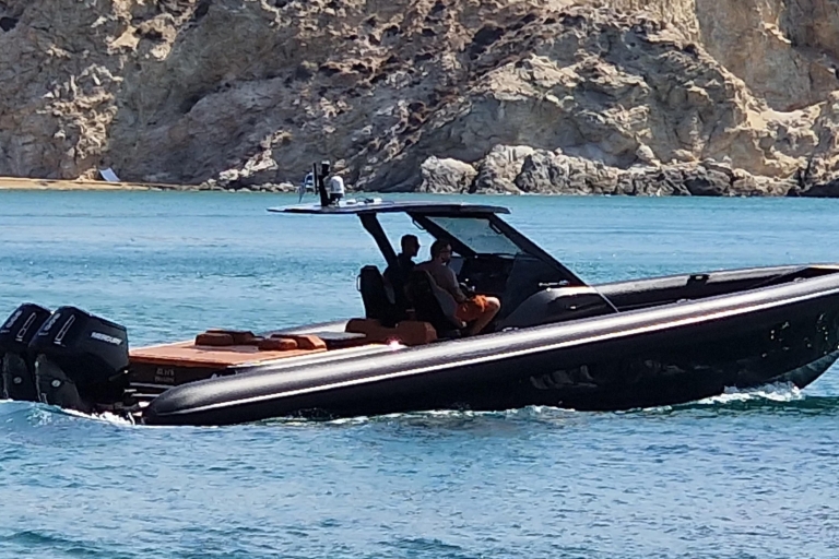 Santorini: privécruise naar Folegandros, Milos en Polyaigos