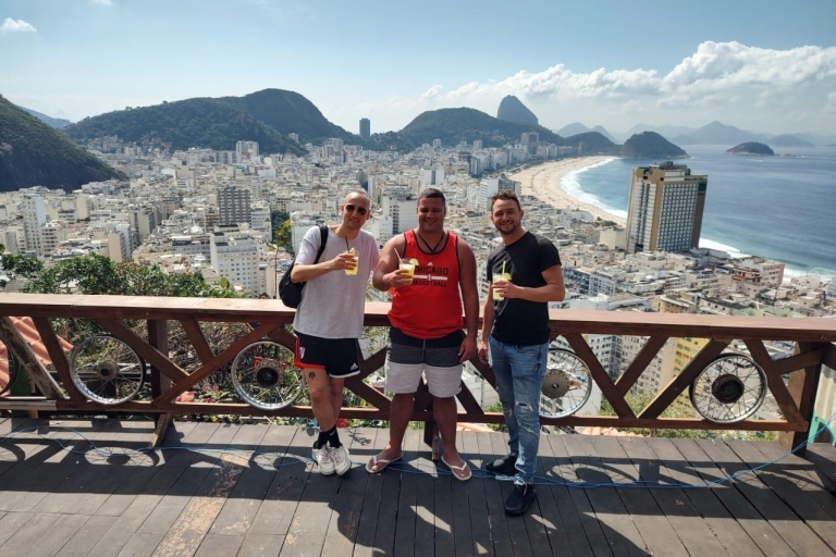 Rio de Janeiro: Favela tour in Copacabana met lokale gids!Rio de Janeiro: Hoogtepunten Favela-tour met lokale activiteiten