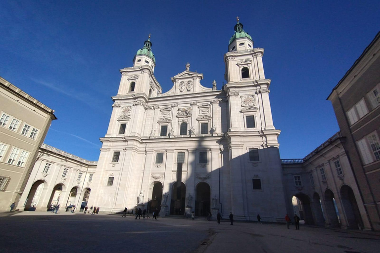 Von Wien aus: Tagestour Wachau, Melk, Hallstatt und SalzburgPrivate Tour