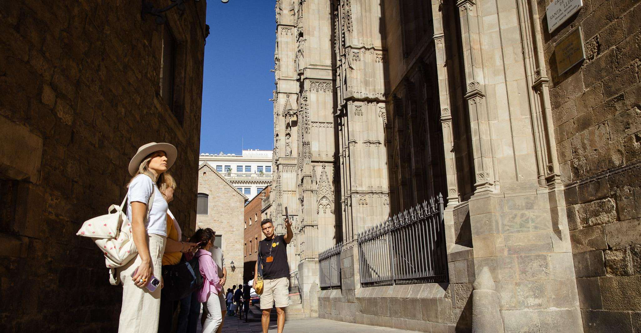 Barcelona: Gothic Quarter Walking Tour with 10+ Attractions photo 6