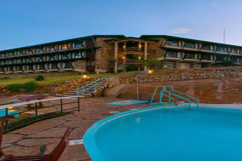 From Mombasa: 2-Day Tsavo East & Ngutuni Safari with Lodge