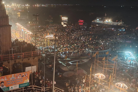 Manikarnika Ghat en Ganga Arti Tour