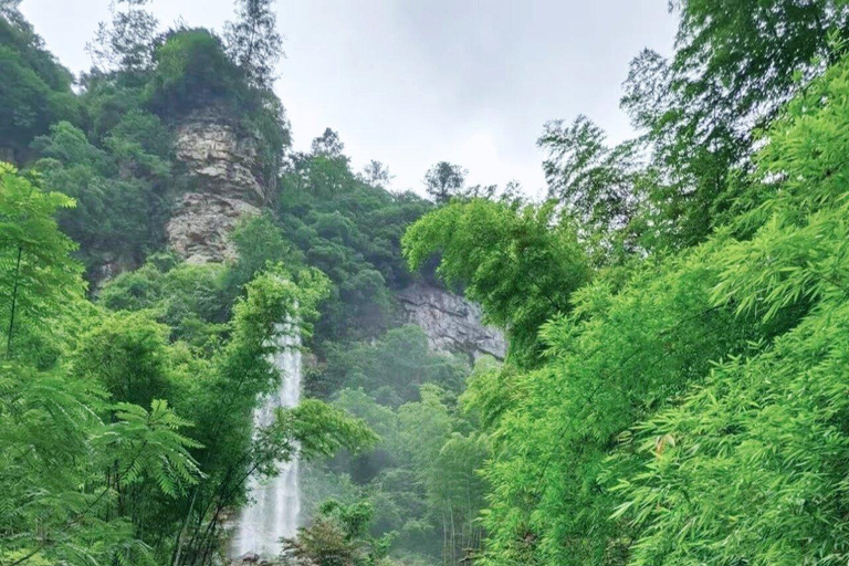 Beyond Avatar: Yellow Dragon Cave&Baofeng Lake Private Tour Package 2 – Self-Guided with Tickets