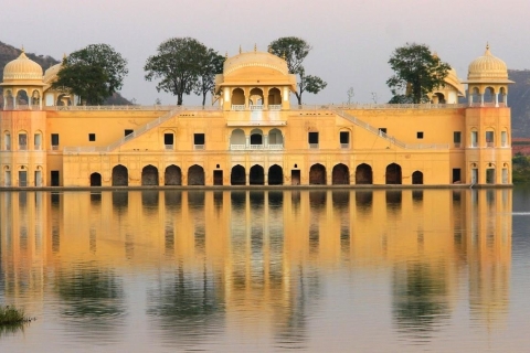 From Delhi: 6-Day Golden Triangle and Udaipur Private Tour Private Tour with All Flights, No Hotels