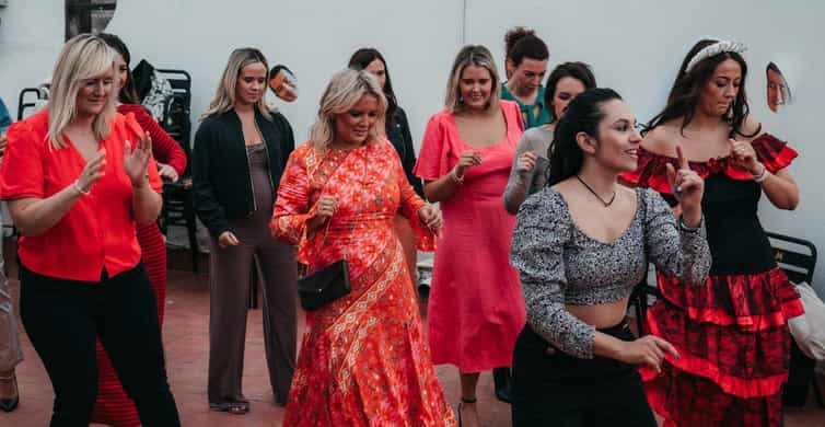 Barcelona: Rooftop Salsa Class with Bottomless Sangria photo 5