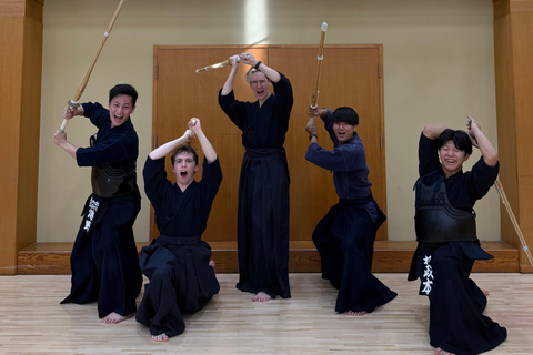 Tokio: Doświadczenie samuraja | Lekcja kendo i darmowe zdjęciaTokio: Naucz się Kendo i zostań samurajem! + Darmowe zdjęcia