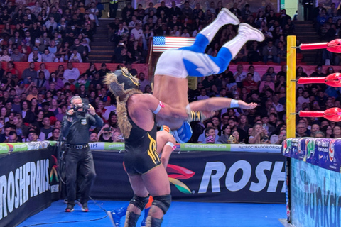 Mexico City: Lucha Libre Match with Ice Cream &amp; Guide