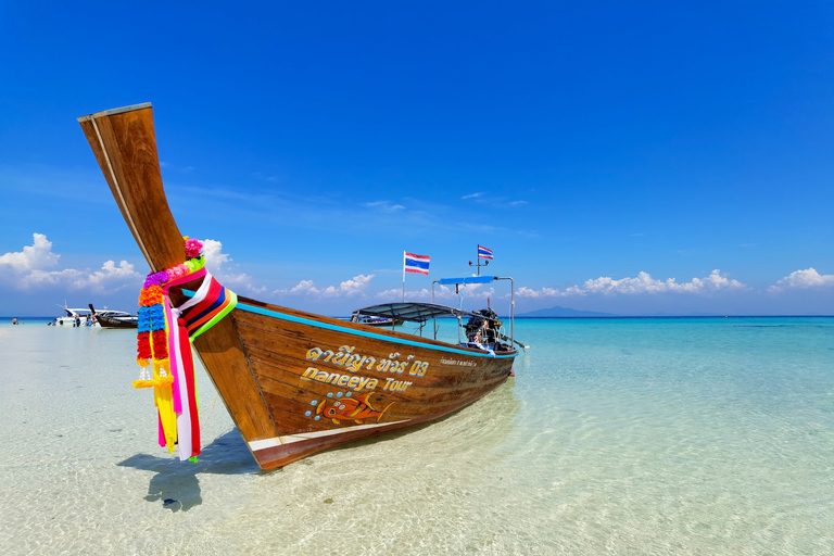 Khao Lak: Viagem de um dia a Phi Phi com um passeio particular de cauda longaKhao Lak: Viagem de um dia a Phi Phi com Excursão Longtail Privada