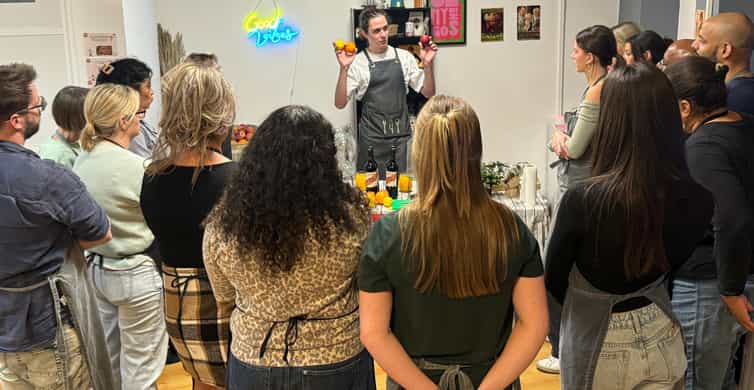 Central Madrid: Sangría Workshop & Tasting with Local Cheese