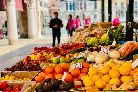 Venice: Cicchetti Street Food and Sightseeing Walking Tour