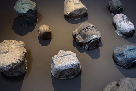 Lima: Skip-the-line Larco Museum Private Tour and Tickets 2-hour: Larco Museum Daytime Tour