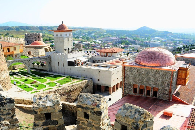 第比利斯：瓦尔季萨、赫尔特维西、拉巴提与波尔乔米一日游第比利斯：瓦尔季亚、赫尔茨维、拉巴蒂与波尔若米一日游